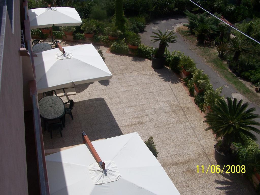 Residence Floritalia - Ricarica Auto Elettriche Santa Domenica  Room photo